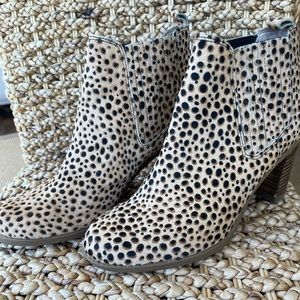 Dr Scholls cheetah print bootie